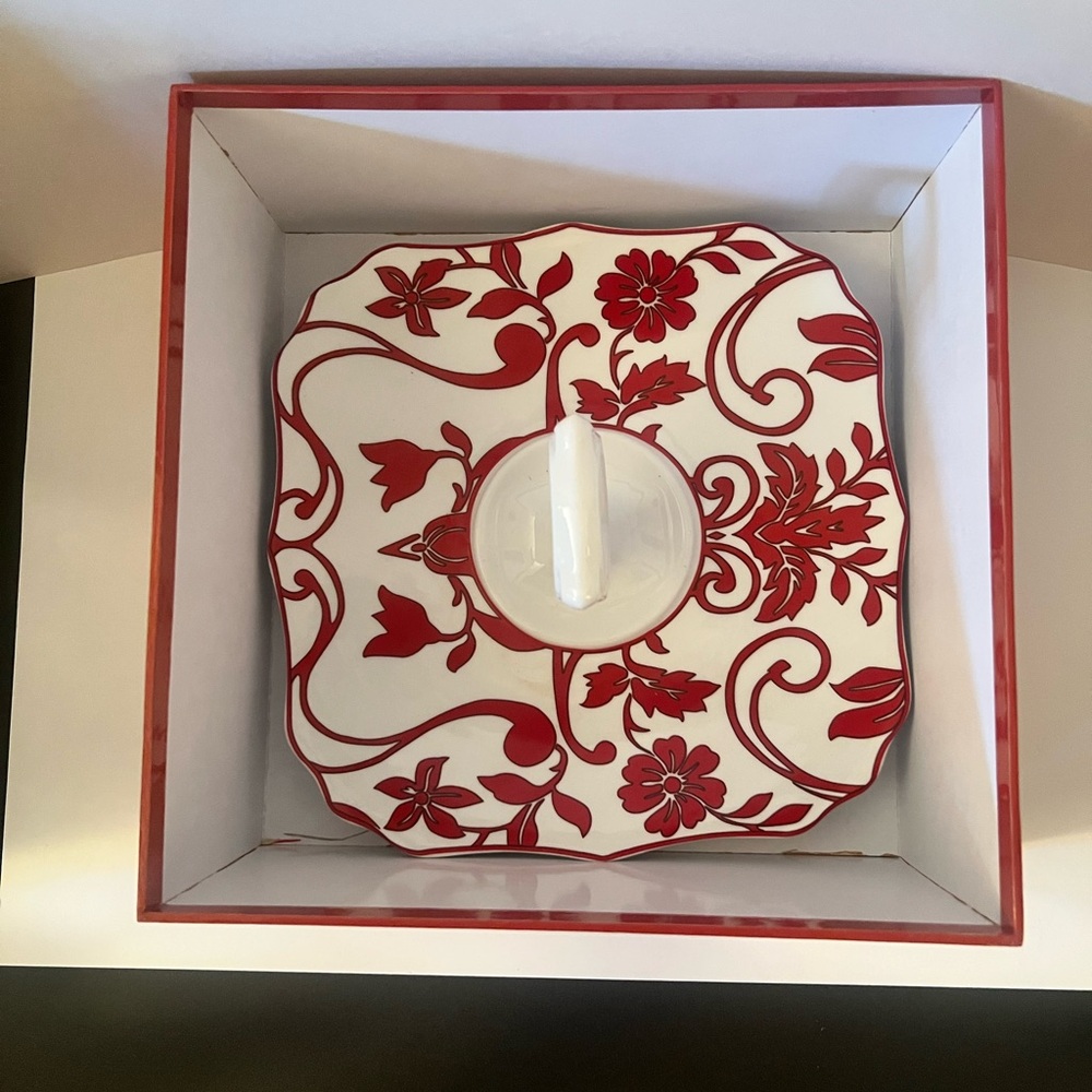 Red Velvet Sweets Tray by Rosanna - Picture 3 of 7